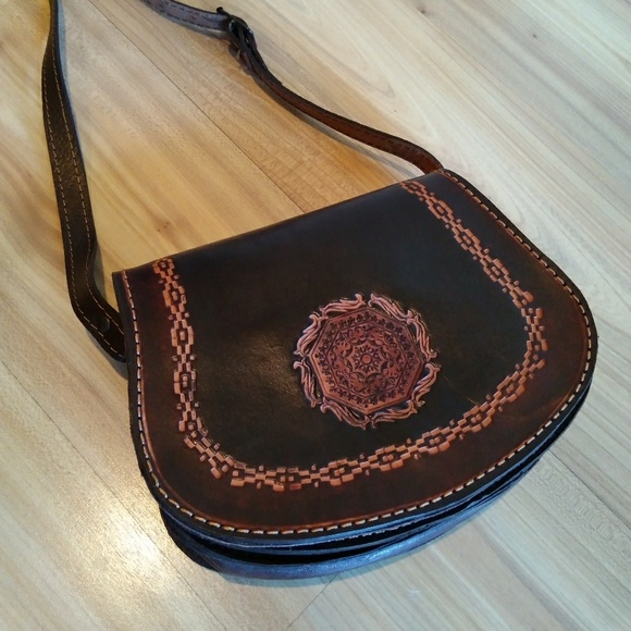 Vintage leather embossed folk crossbody - Picture 3 of 5